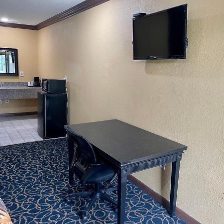 Super 6 Inn Carencro エクステリア 写真