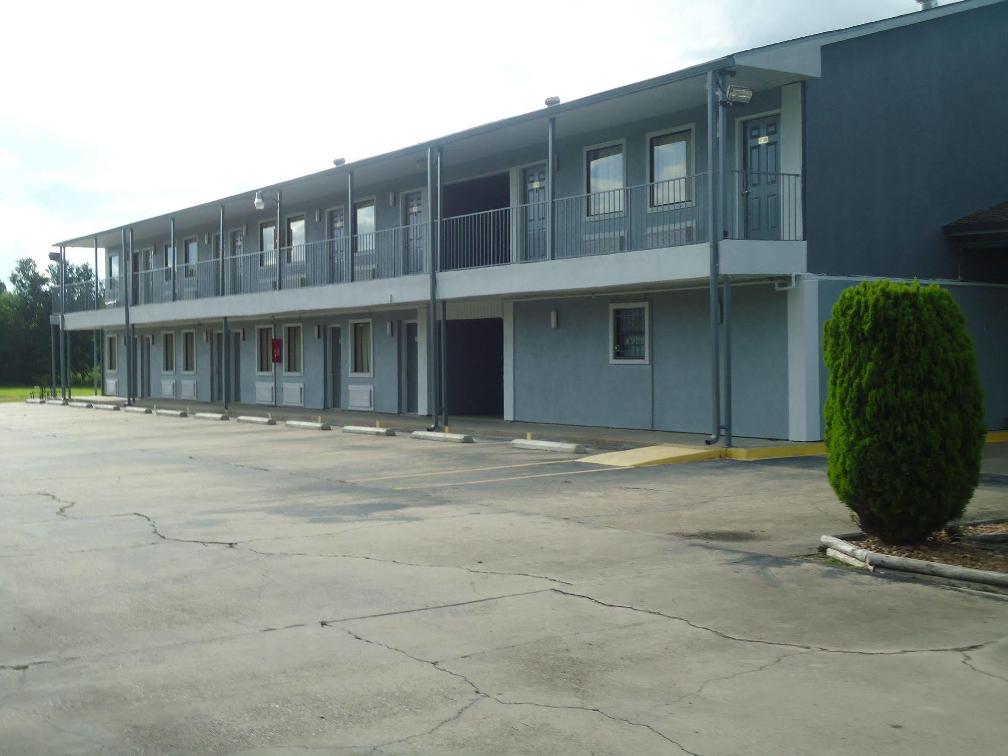 Super 6 Inn Carencro エクステリア 写真
